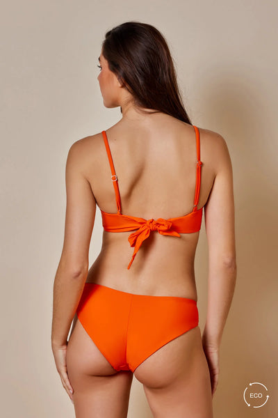 Vibes|Model is 5’7 (24) and wearing Small - Bonnie Bikini Top|STL-1