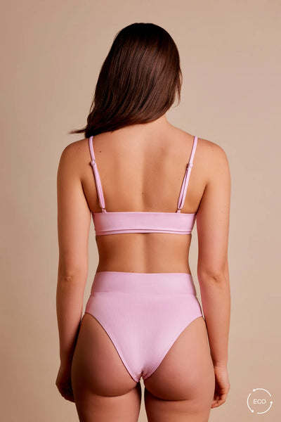 Gelato|Brooklyn is 5’9 (32B) and wearing Small - Frankie Bikini Top|STL-3