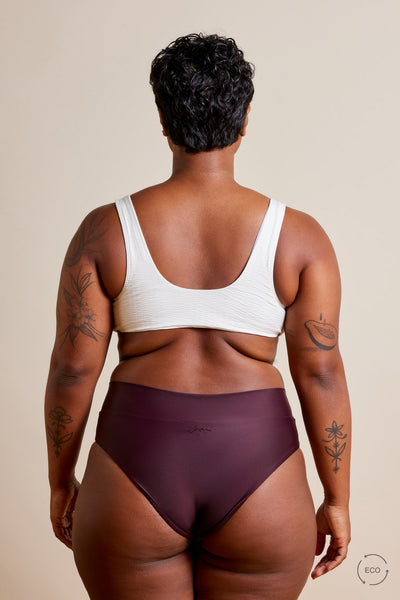 Noyer|Elise is 5’2 (36C - 28-30) and wearing XXL - Yvonne Bikini Bottom|STL-2