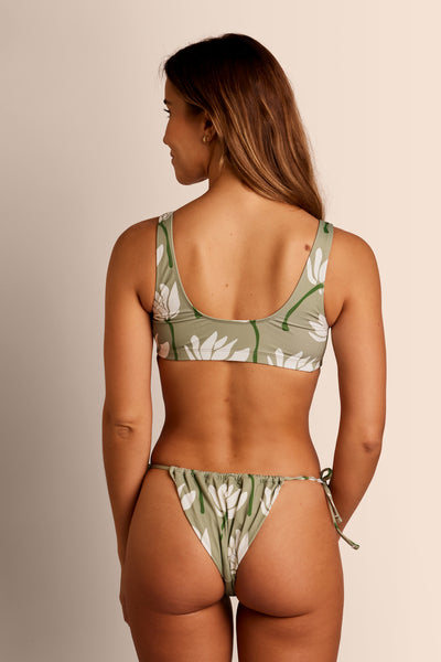 Jasmine|Model is 5'6 (25) and wearing Small - Juliette Bikini Bottom|STL-1
