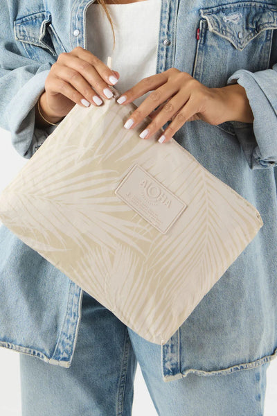 Areca Latte|Aloha Mid Pouch