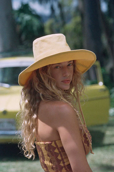 Yellow Cord|Holiday Bucket - Lack of Color