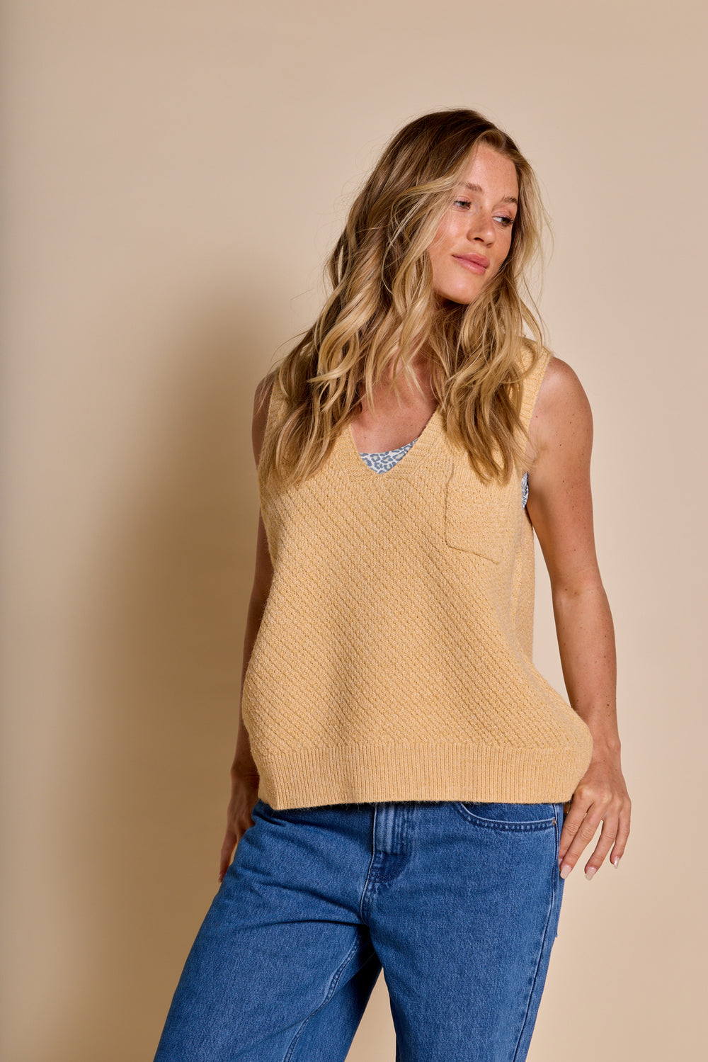 Rhythm Archer Knit Vest - Sand