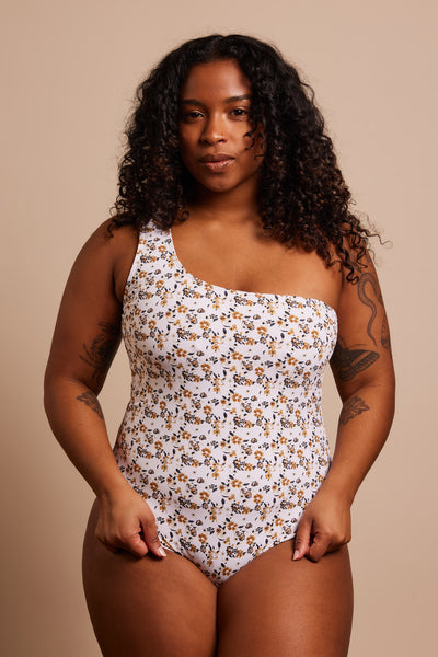 Chamomile|Model is 5'2 (chest 33.5in - waist 28) and wearing XL - Anaïs One Piece Swimsuit