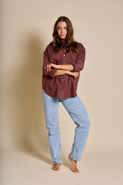 Maple|Maude is 5'8 (32B - 26) and wearing S/M - Noé Shirt